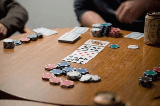 Những chiến thuật chơi poker của các cao thủ khiến người khác trầm trồ