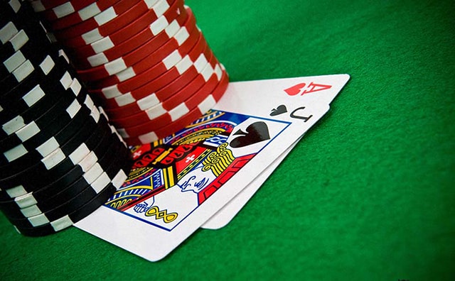 Mách bạn vài bước để chơi Blackjack tốt hơn và dễ dàng thắng nhà cái